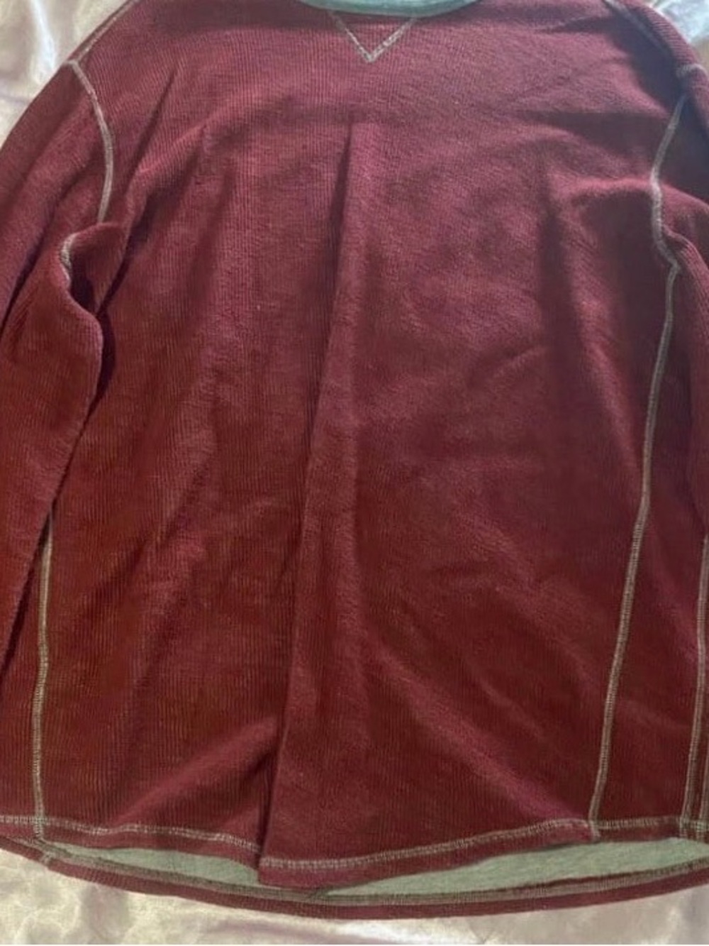 Source Unknown Men's Crewneck Sweater in Burgundy with Contrast Stitching